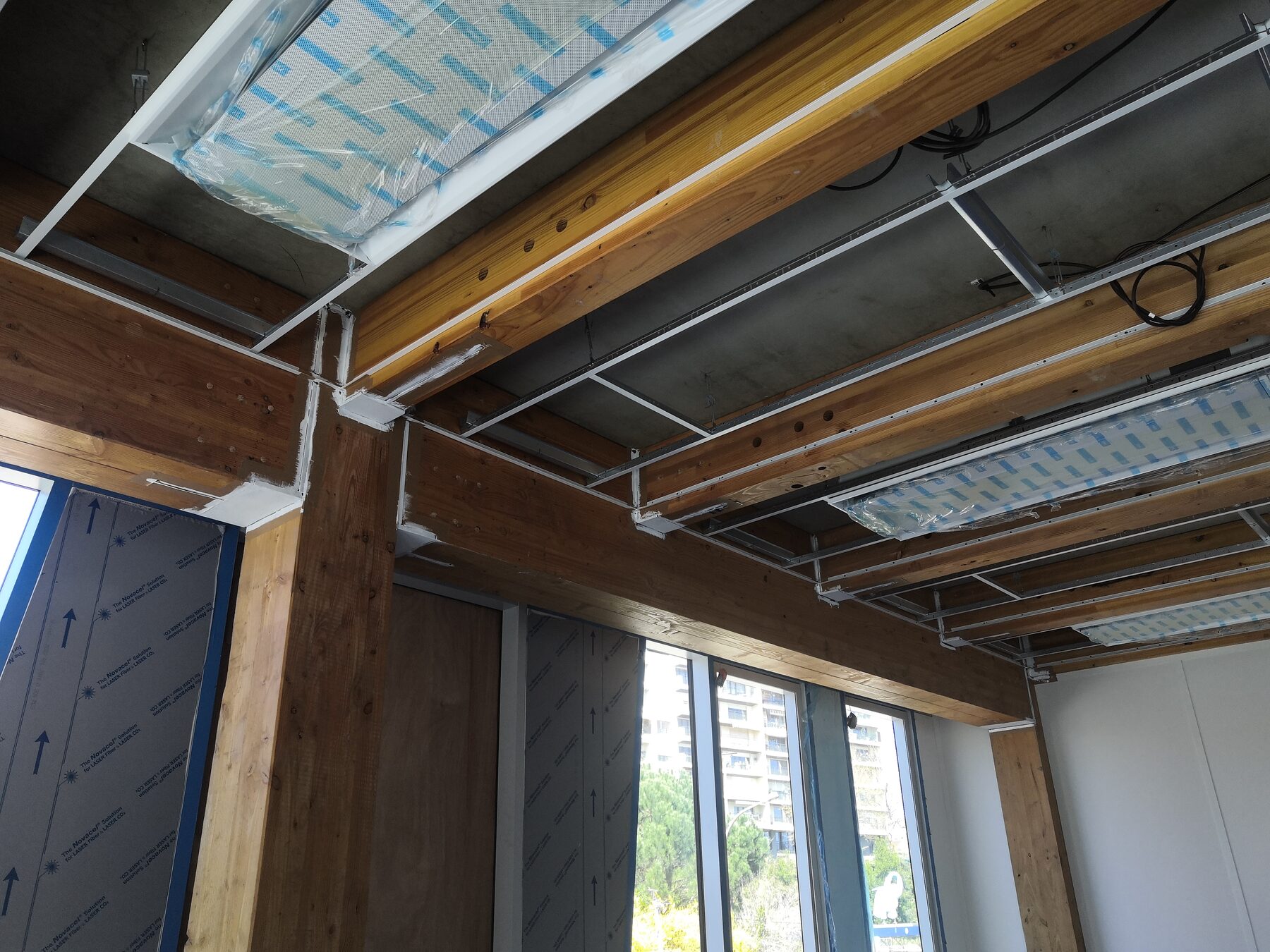 Différents aspects intérieurs dans les maisons à structure bois — photo 17